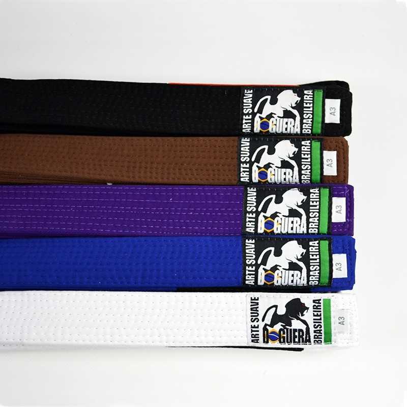 ONBEPERKTE VECHTKLEDING: KIMONO DOGUERA